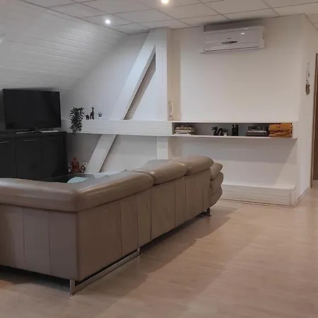 Blumental Apartment, Garden, Ac Apartmán