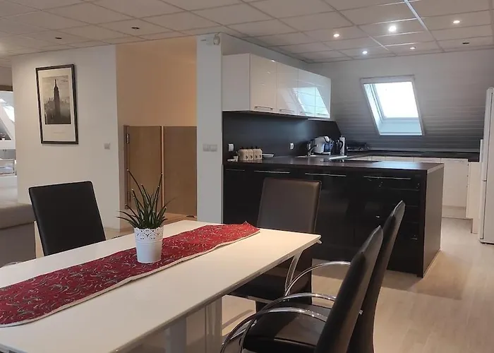 Blumental Apartment, Garden, Ac Apartment